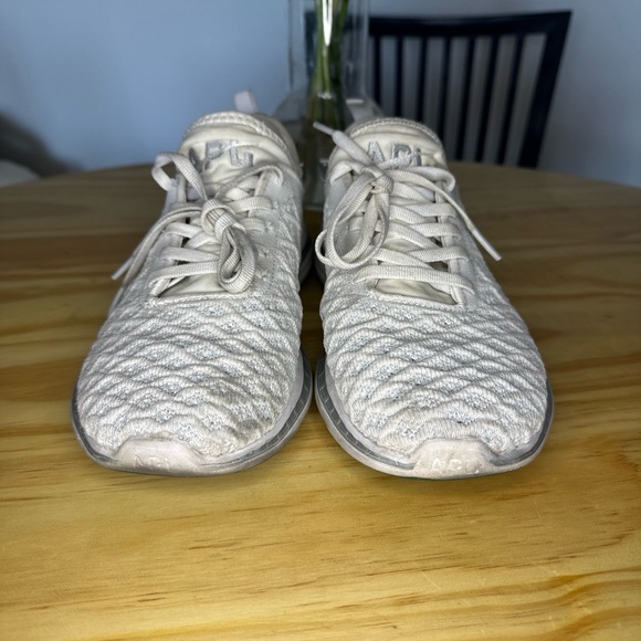 APL Techloom Phantom Women's Size 8.5 Running Shoes White - Picture 4 of 7
